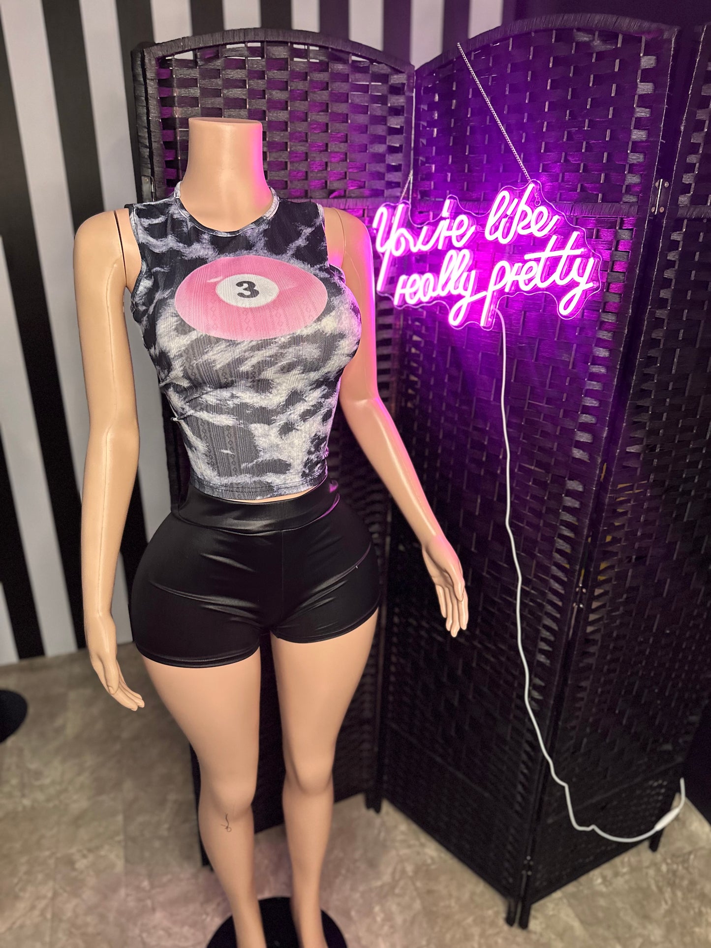Pink 8 Ball 2pc Set