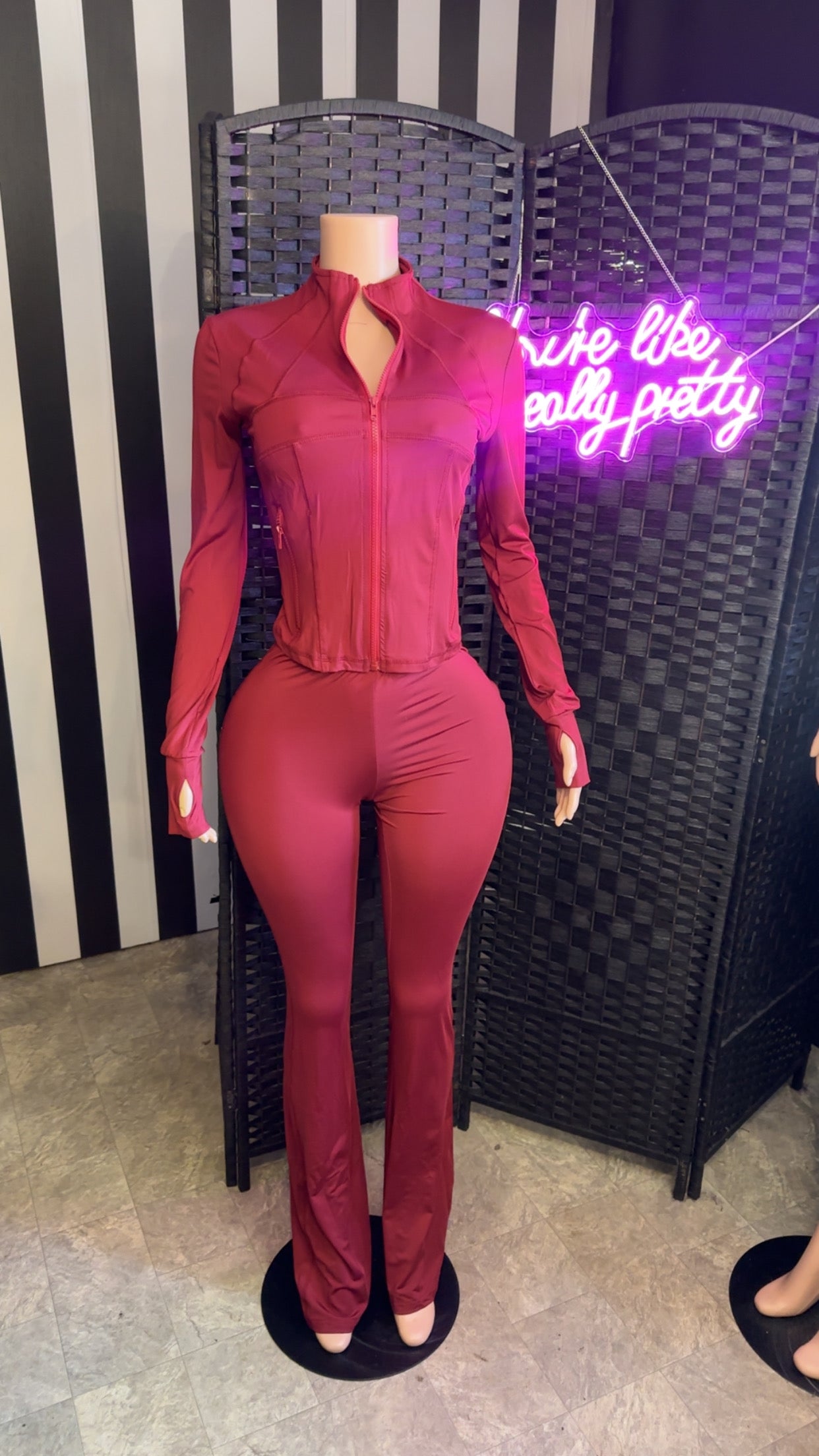 Lulu Trackset(Maroon)